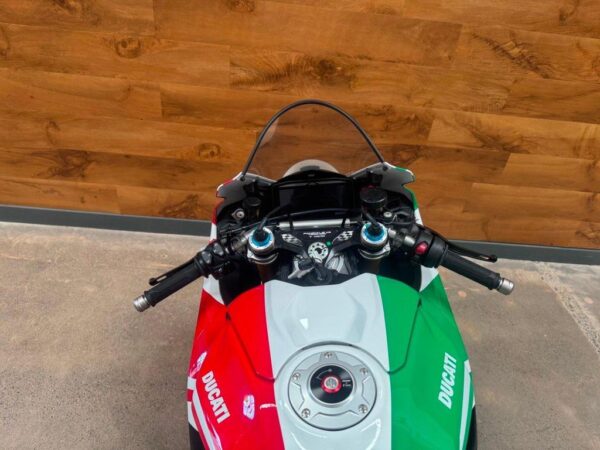 Buy Ducati Panigale V4 - Image 17