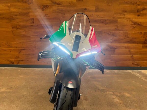 Buy Ducati Panigale V4 - Image 21