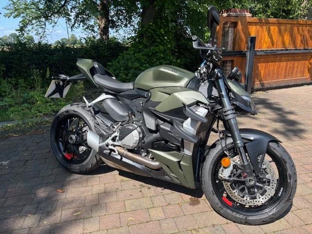 Buy Ducati Streetfighter V2 2024 Buy Ducati Used Bikes Online