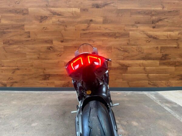 Buy Ducati Panigale V4 - Image 19